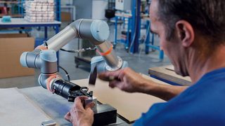 Sprzedaż robotów na świec