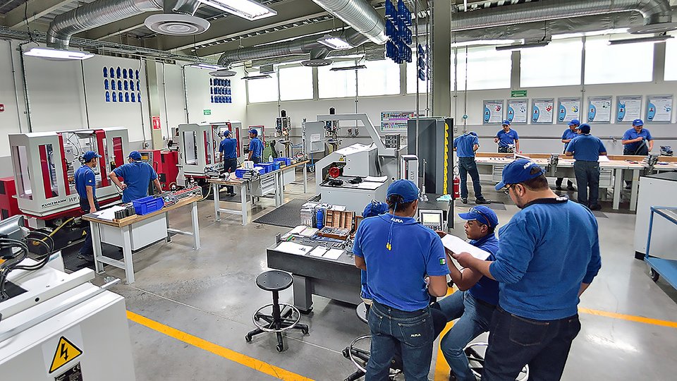 ALPLA taking dual training to Poland