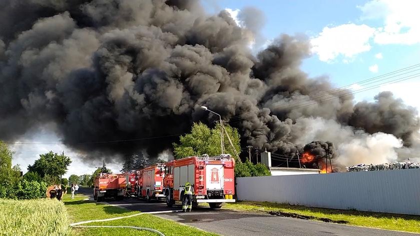 Pożar składowiska tworzyw sztucznych w Lisewie Kościelnym