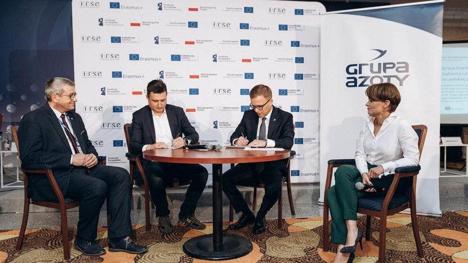 Porozumienie o współpracy między FRSE a Grupą Azoty S.A.