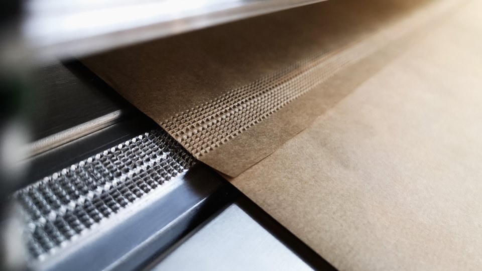 KHS presents flexible packer for cans 