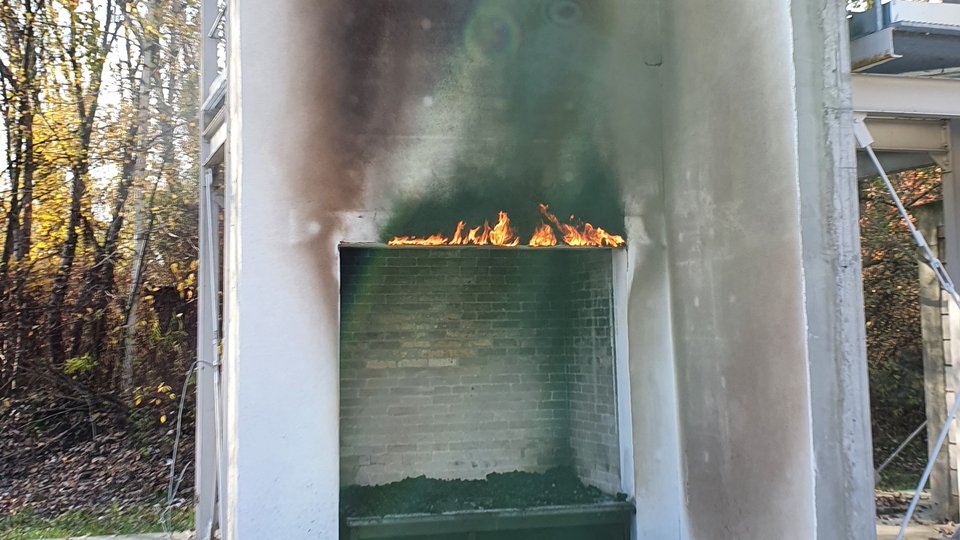 Pasy z wełny mineralnej nie wpływają na bezpieczeństwo pożarowe ociepleń