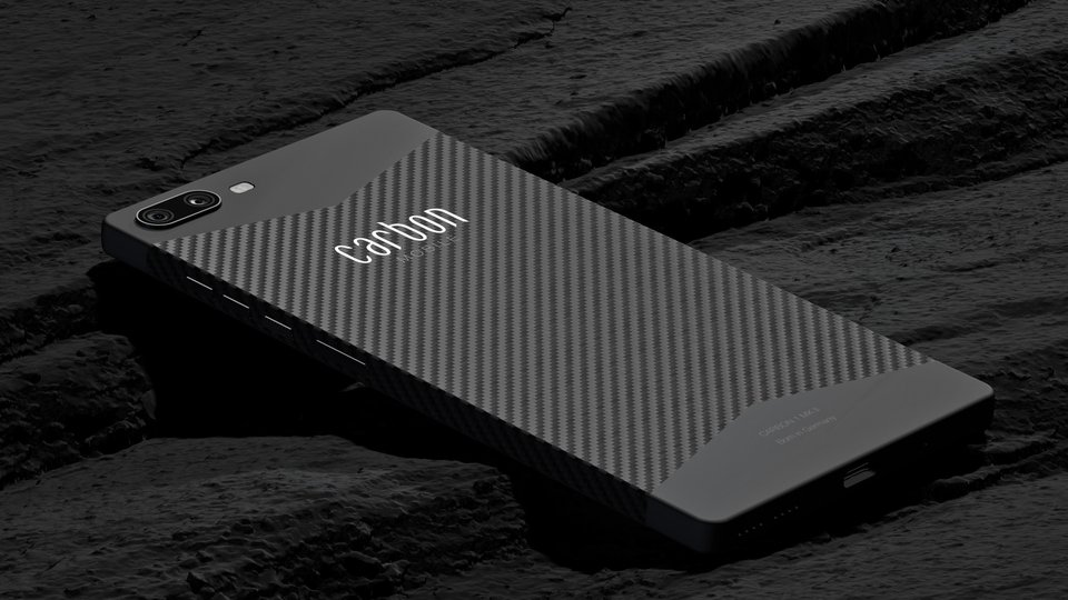 The world’s first carbon fiber smartphone, developed in Germany