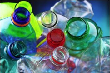 Mikroplastik w wodach nie pochodzi z butelek PET