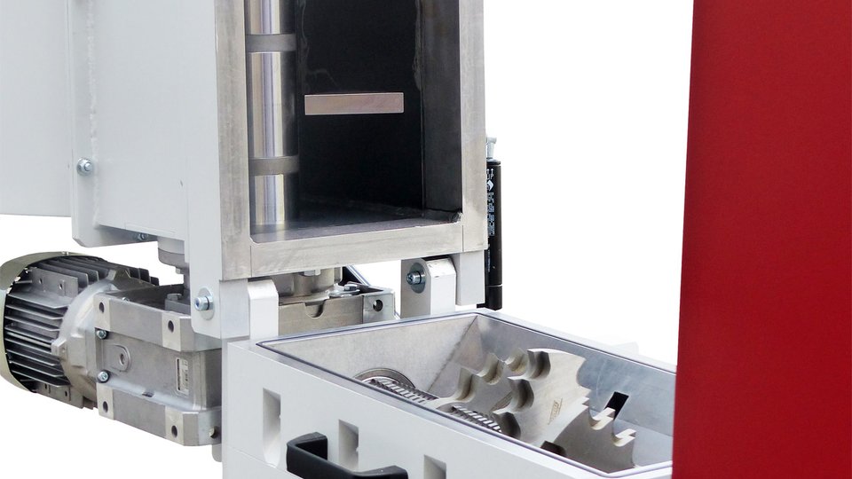 Wittmann S-Max 3 screenless granulator with additional feeding shaft