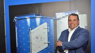 Stadler signs agreement f