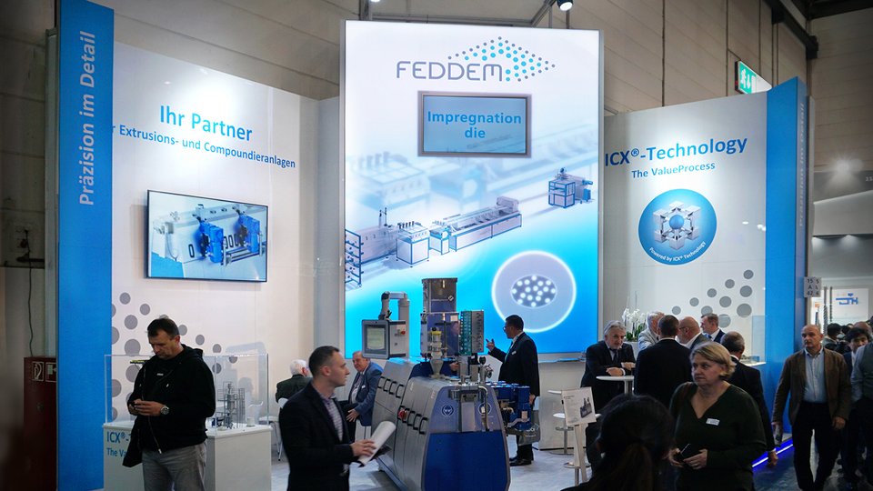 Extruder manufacturer shows its versatility
