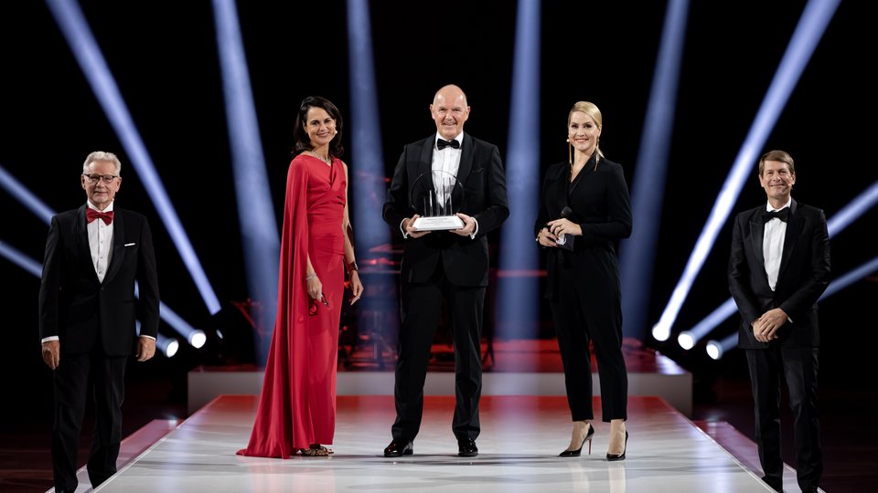 Thomas Herrmann receives Entrepreneur Of The Year award