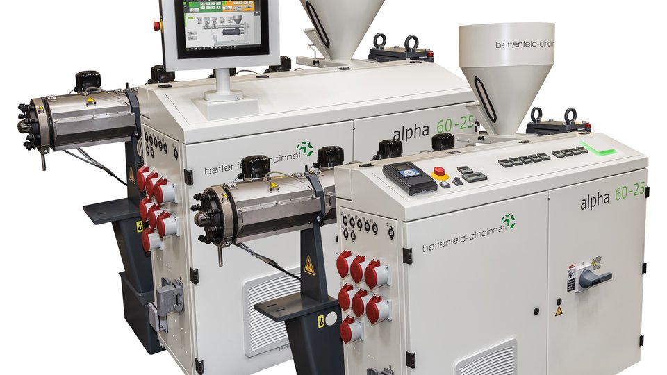 Small and flexible: alpha plus extruders for roller blind producer
