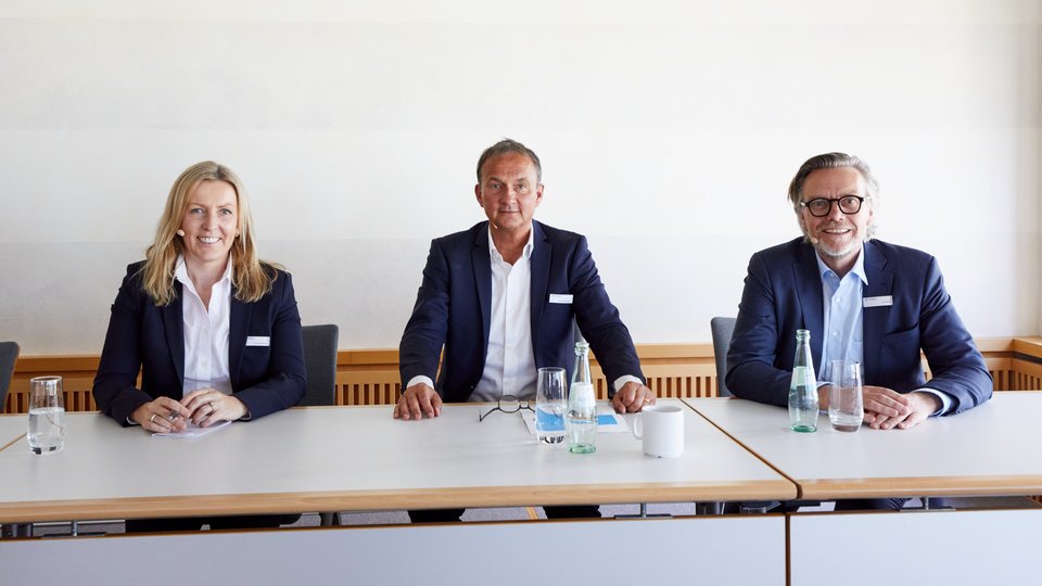 Tomra calls for closing the loop on plastics and beyond