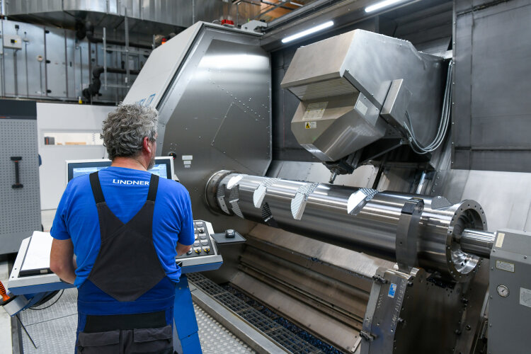 lindner-cnc-turning-mill-centre