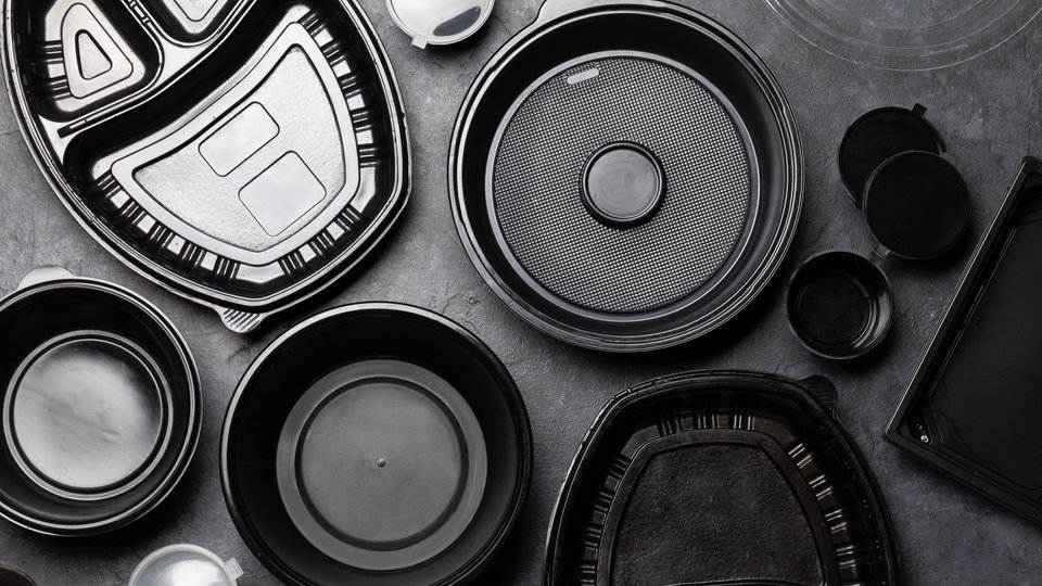 Black plastics recycling: towards a circular economy