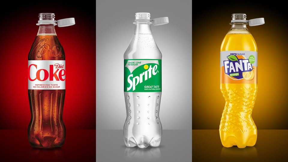 Coca-Cola współpracuje z firmą Sidel, aby przejść na nakrętki mocowane na stałe do butelek