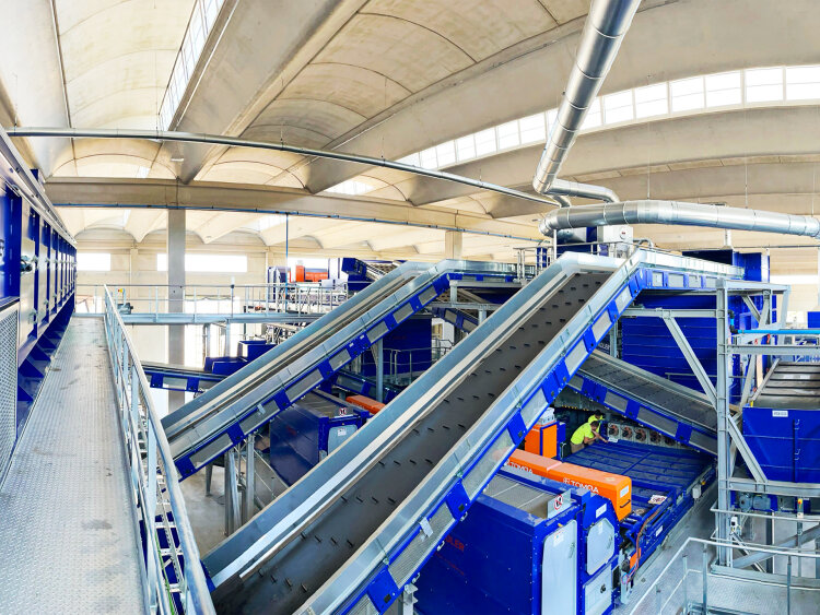 photo-02-ecogeri-recycling-plant-built-by-stadler