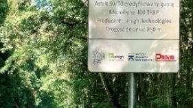 Droga z gumy na Mazurach