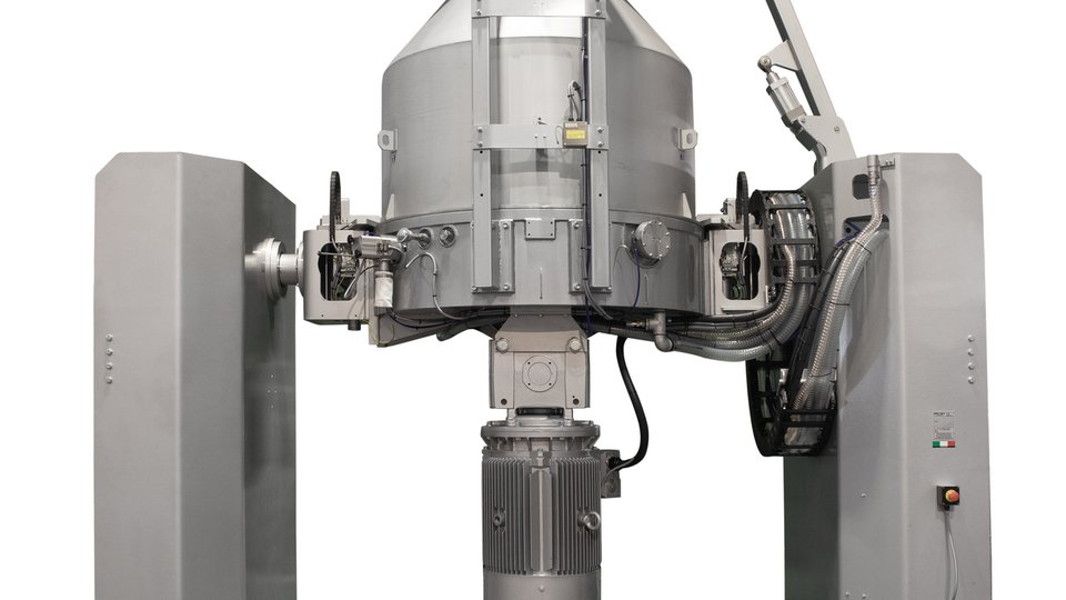 Plas Mec machines and accessories for mixing plastic materials