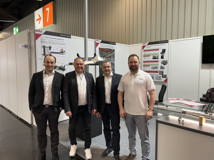 bole-booth-at-euroguss