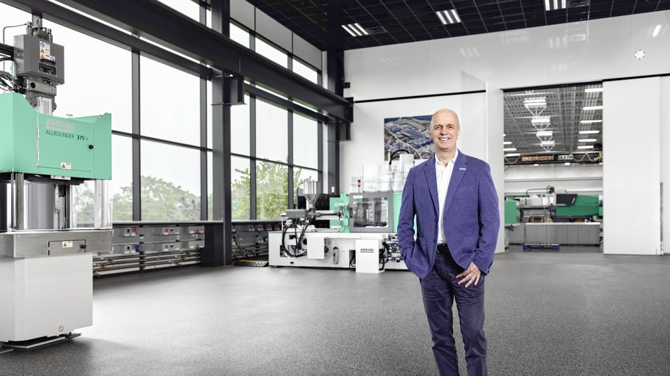 NPE 2024: first world premiere of a new Arburg machine in the USA