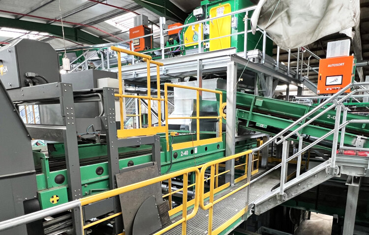 photo-03-valorsul-light-packaging-sorting-plant-lisbon