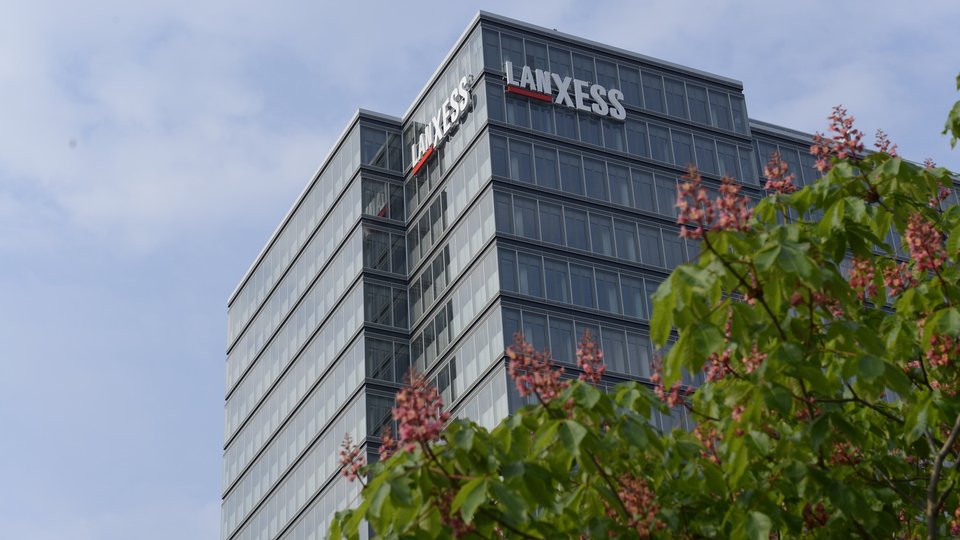 Lanxess spodziewa się poprawy wyników w roku fiskalnym 2024
