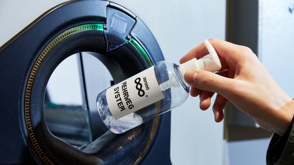 Alpla and zerooo create first reusable PET bottle for cosmetic products