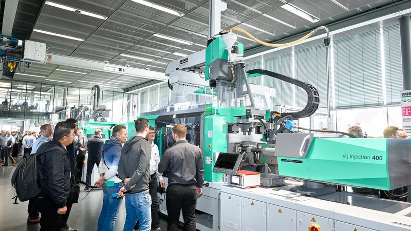 Two-component Allrounder More 2000