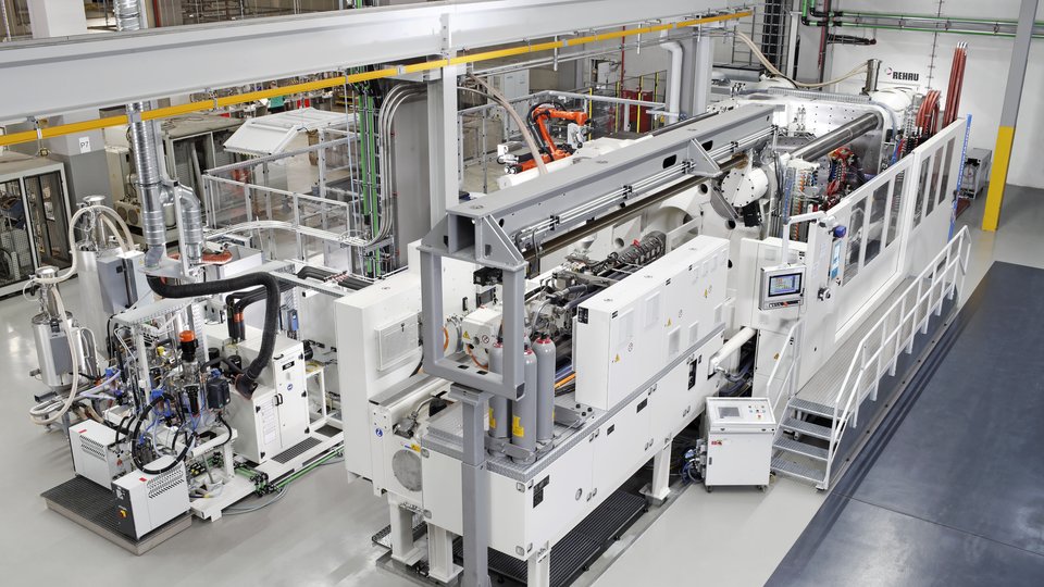 PUR painting for vehicle front ends of the future 