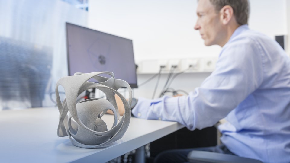 Evonik unveils innovations  for 3D printing at Formnext 2024