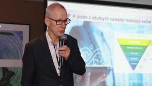 Walka z próbami dyskrymin