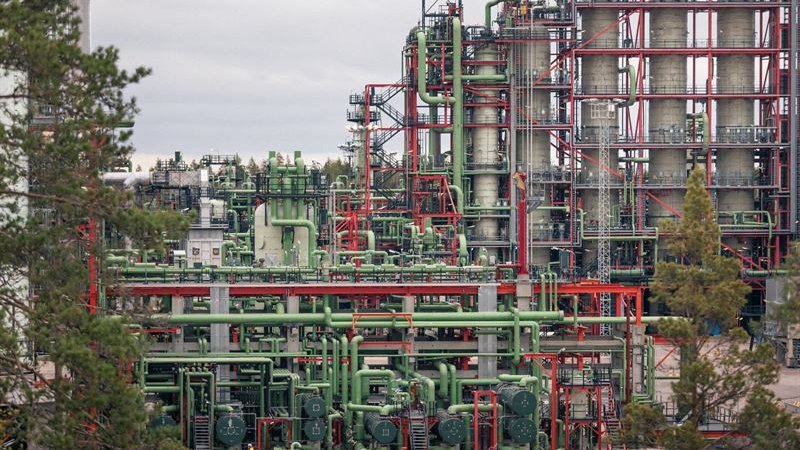 Neste introduces co-processed renewable Neste RE feedstock for the polymers and chemicals industry