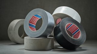 Tesa przedstawia nowe taś