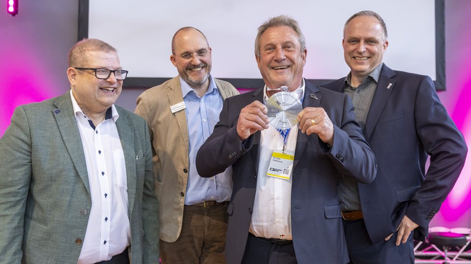 Bob Williamson receives Tool Construction and Mould Making Honorary Medal