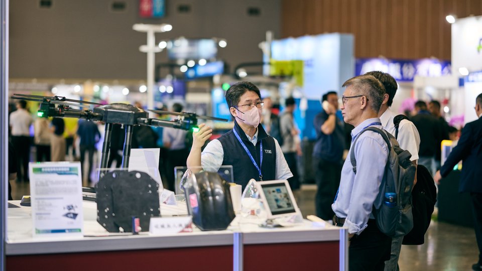 PMT exhibition draws global attention
