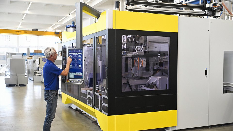 Bekum unveils all-electric Smartline at K 2025