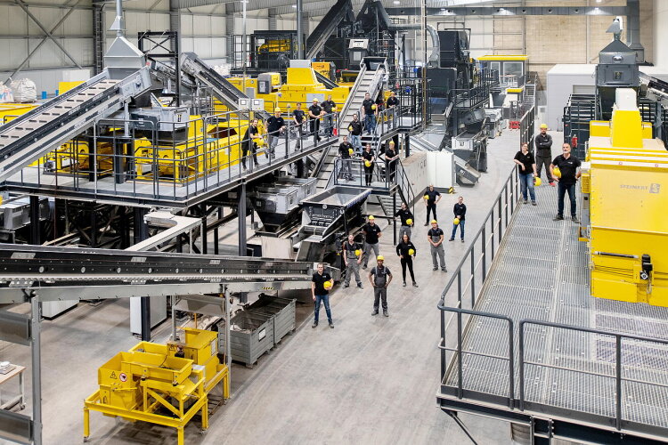 The team at the Steinert Test & Development Center in Pulheim looks forward to welcoming visitors during K 2025. Photo: Steinert GmbH