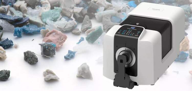 CM-36dG Benchtop spectrophotometer