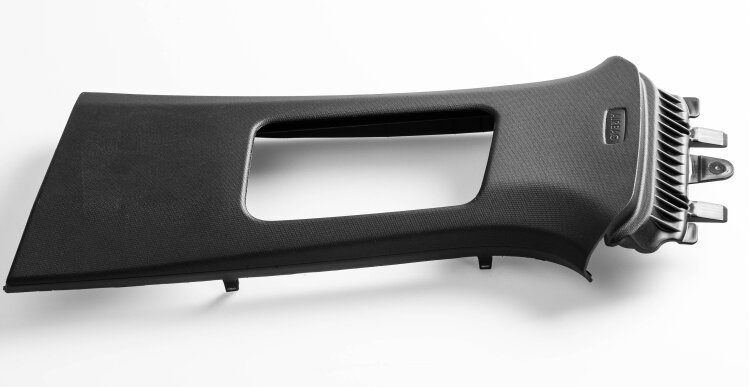 30% less material, same stability: MuCell technology enables cost-efficient lightweight design for automotive interiors.
