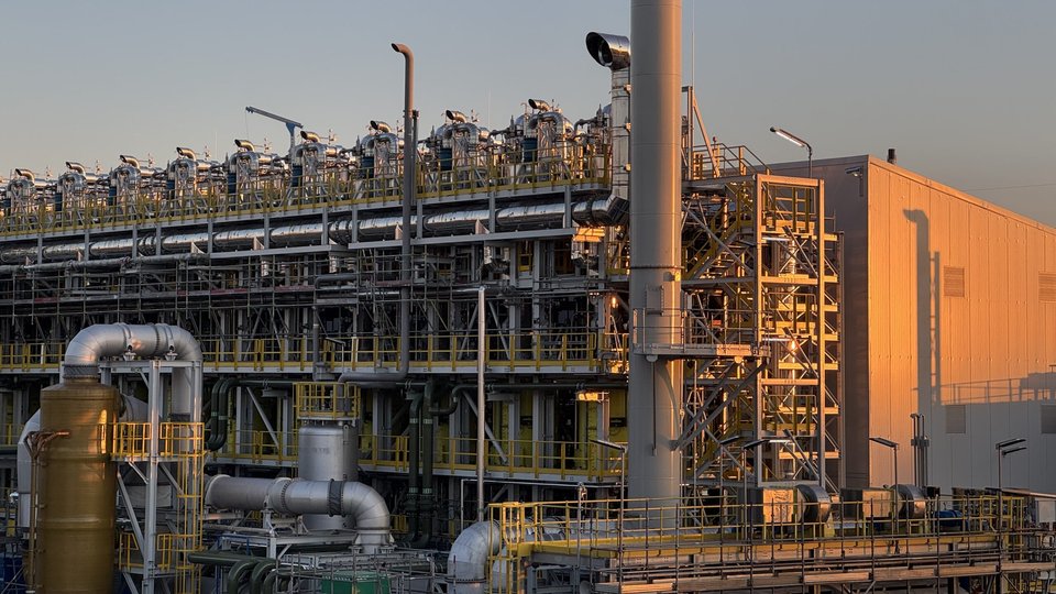 Plastic Energy and Sabic produce first recycled oil at Geleen