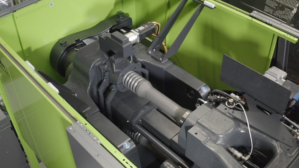 Engel debuts tie-bar-less victory electric at K 2025