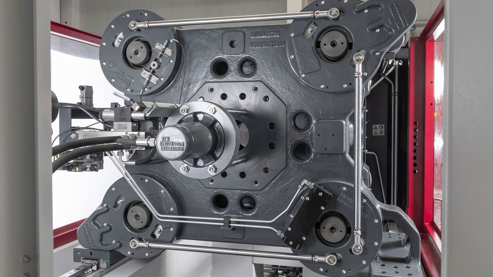 Wittmann Battenfeld debuts one-piece MacroPower at K 2025