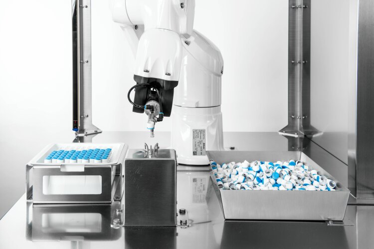 Steriline combines robotics with a 3D vision system. (Photo: Steriline)