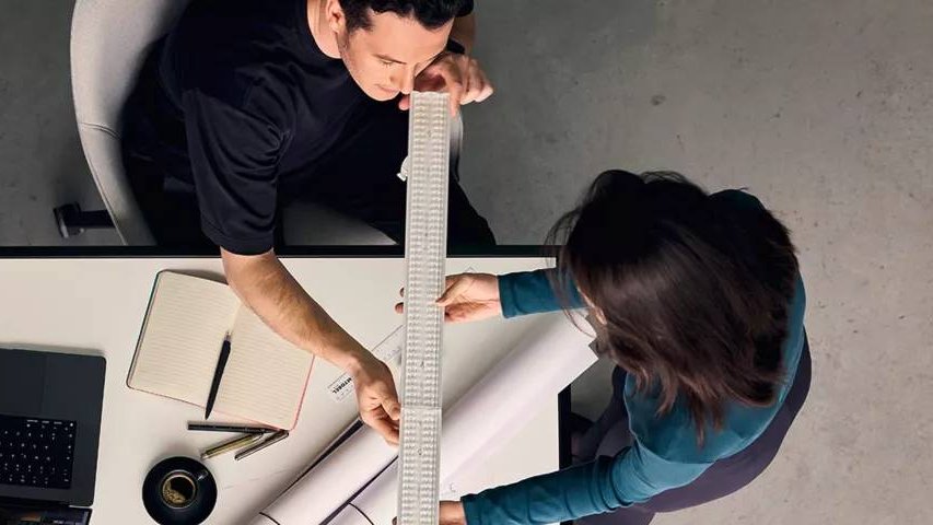 Plexiglas once again delivers impressive optical quality