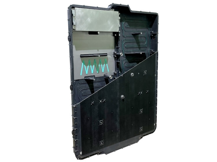 Enabling e-mobility: The thermoplastic battery housing for high-voltage applications reduces lifecycle CO₂ emissions by 43%. Photo: Sabic