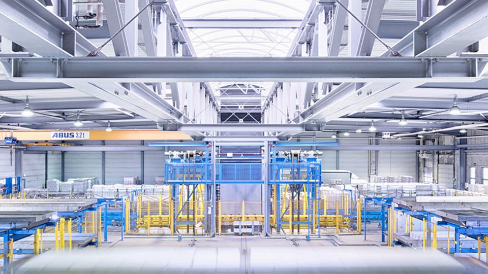 Plastics in lightweight construction: radiation crosslinking and recycling