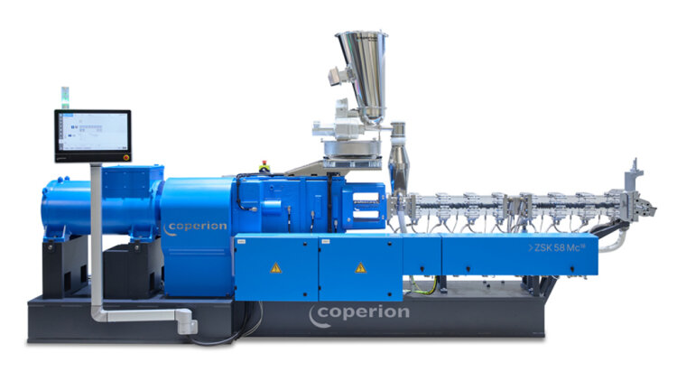 With its transparent process section, the ZSK Mc¹⁸ at Booth H6-A6 in Hall 6 provides exciting insights into a twin screw extruder’s mixing and dispersion behavior.