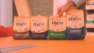 Cafés Méo przechodzi na r