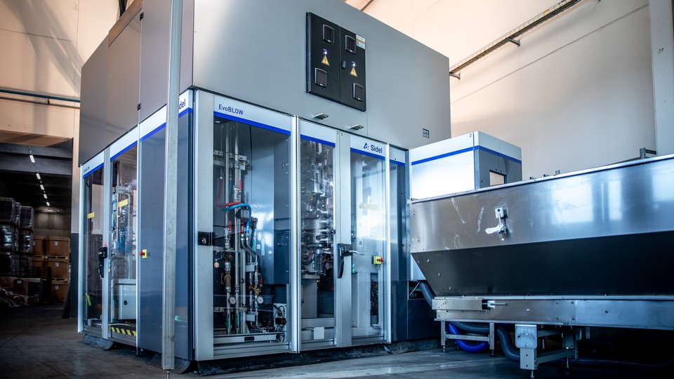 Farmavita implements EvoBlow technology for PET bottle production