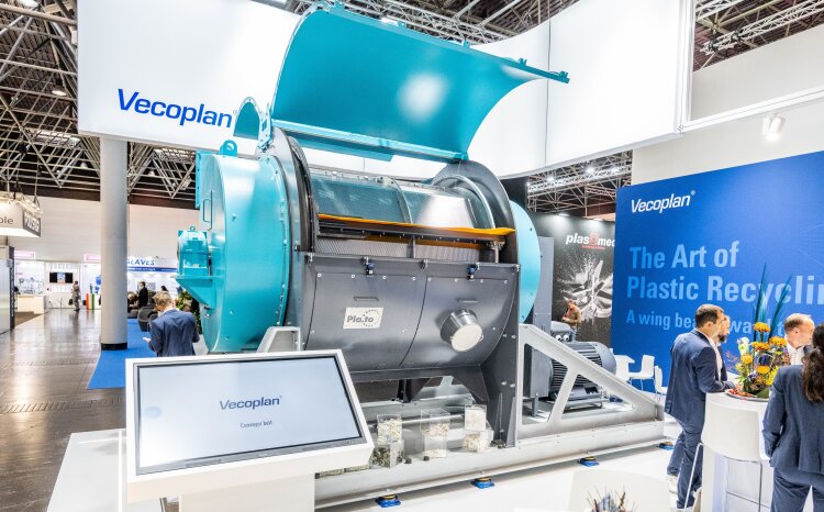 After the integration of Pla.to GmbH, a company specialising in cleaning technology, this area plays an even more important role in Vecoplan's portfolio.