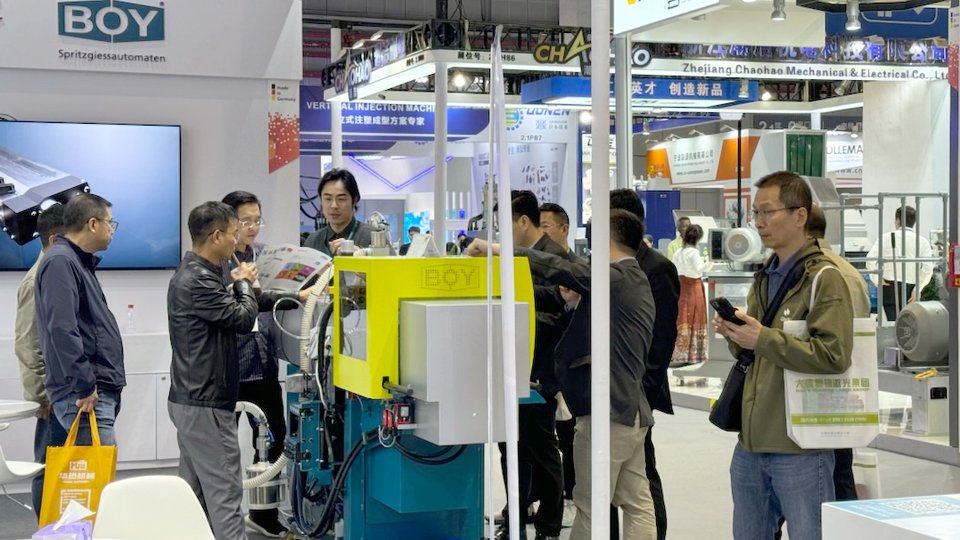 BOY injection moulding machines for medical micro parts at Chinaplas