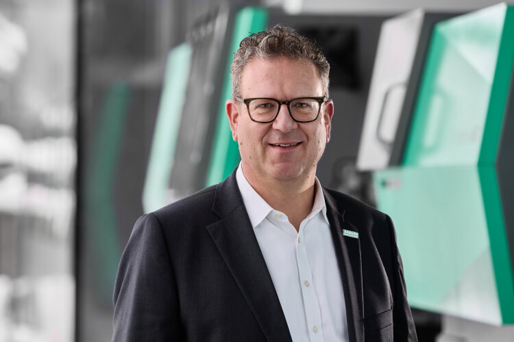 dr Volker Nilles, CEO